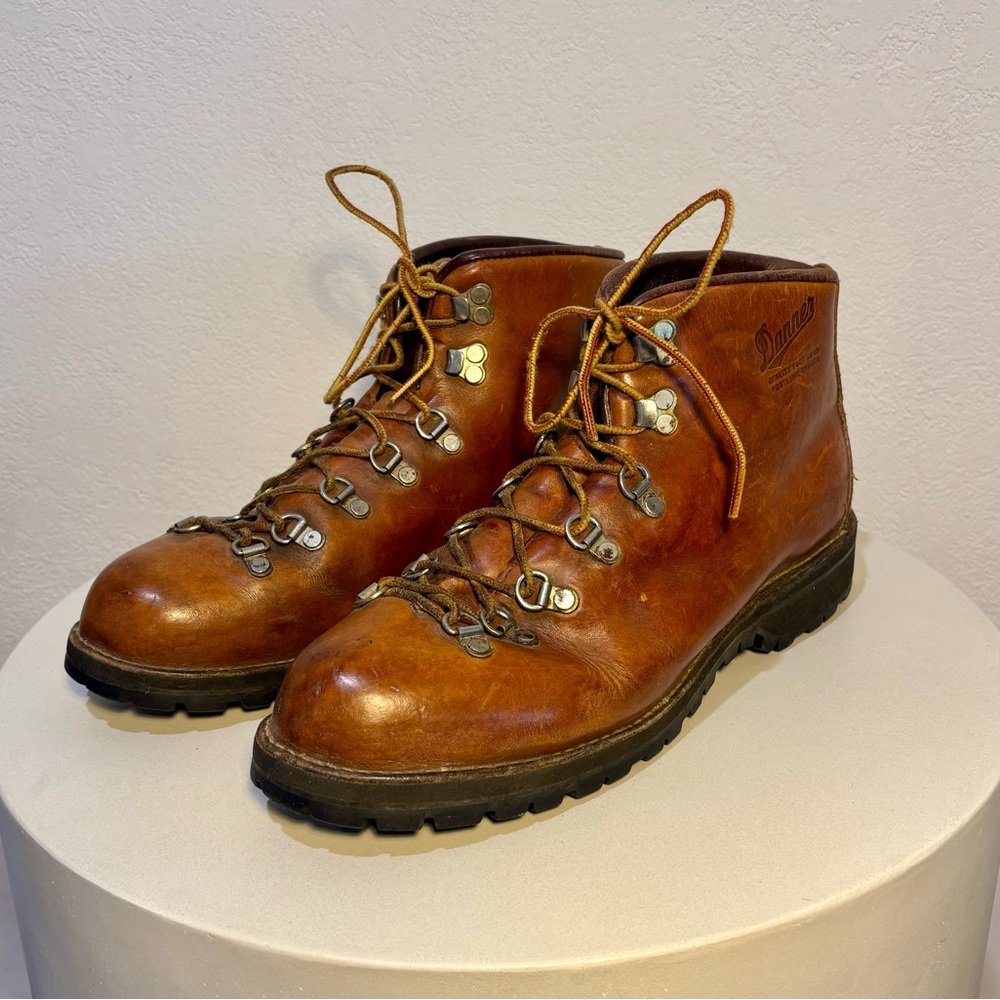 DANNER LEATHER HIKING BOOTS